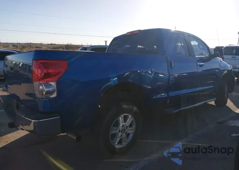 2008 Toyota Tundra Base 5.7L V8 z USA, uszkodzony, nr VIN 5TFRV54138X065033